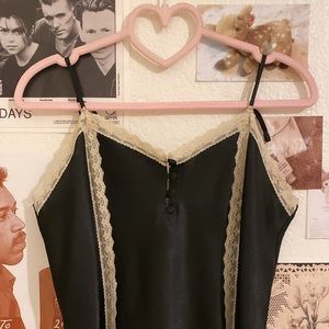 Audrey Hepburn style mini dress 🖤